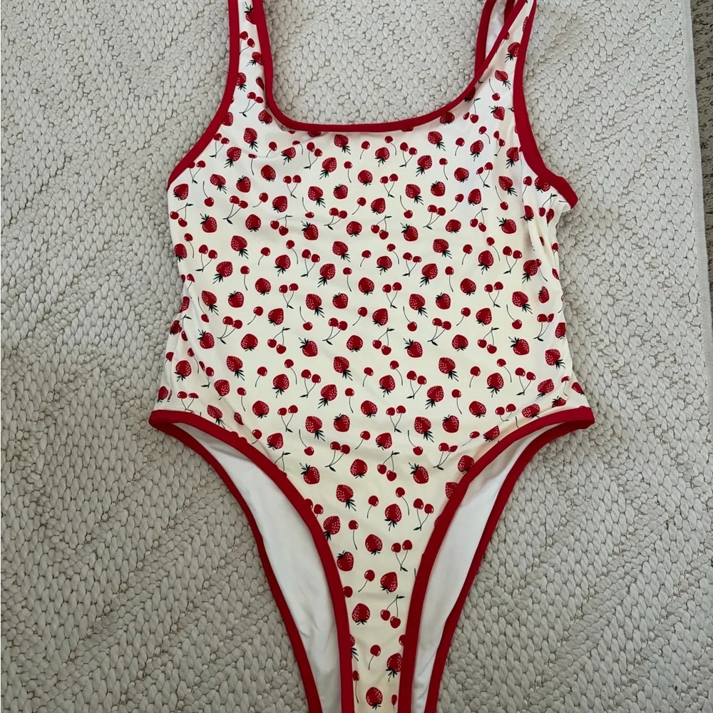 Frankies Bikinis Summer Berries One Piece Swimsuit🍒